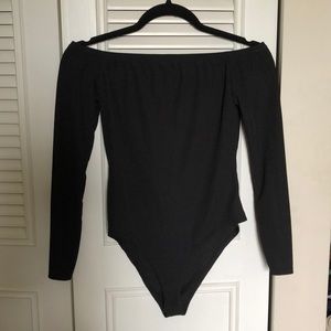 BOOHOO Off-the-shoulder bodysuit